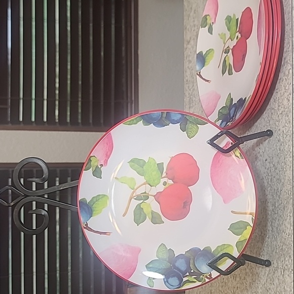 Set Of 5 Cynthia Rowley Whim Melamine Fruit Salad Plates With 5 Barrel Cups - Picture 2 of 8